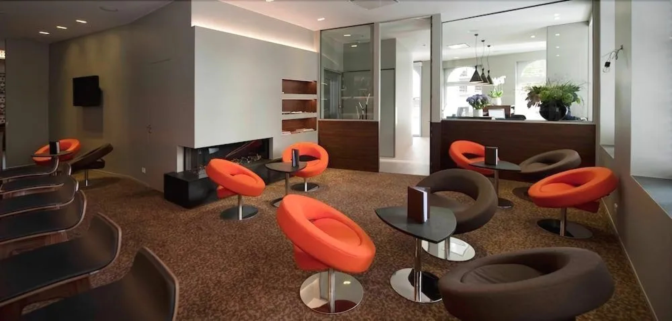 Square Hotel