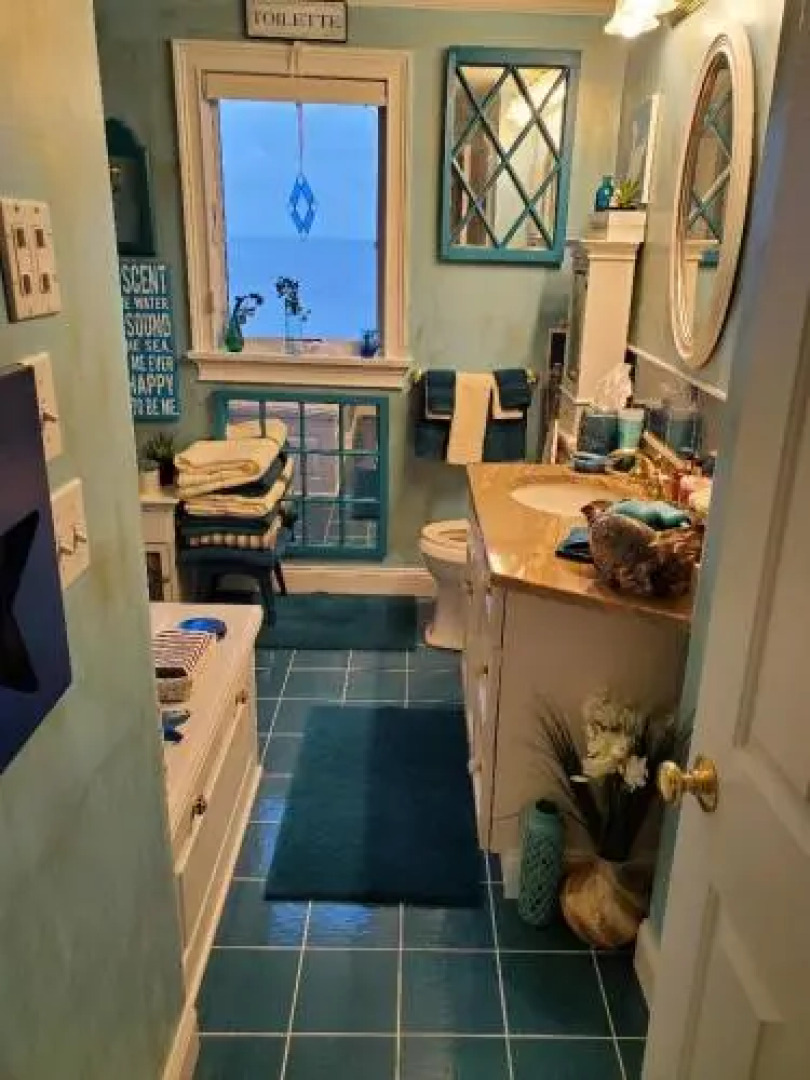 Inn 38 Oak Bluff Circle