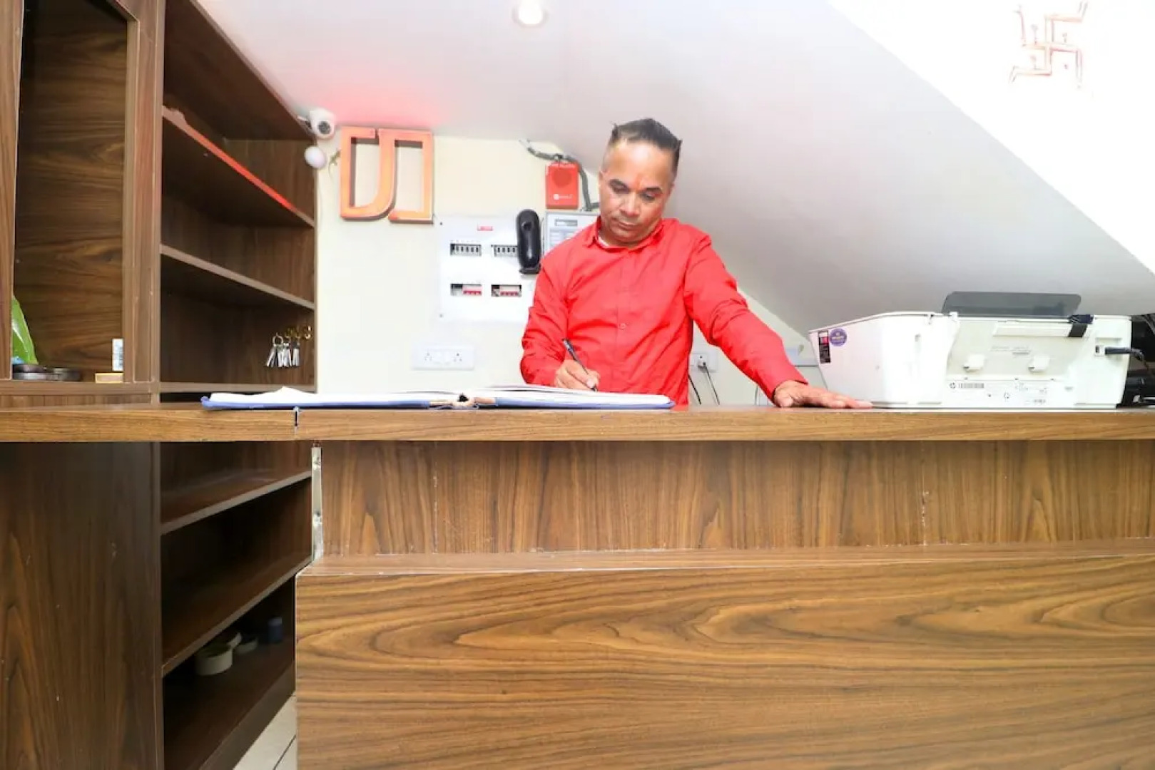 Hotel Jeevak by OYO Rooms