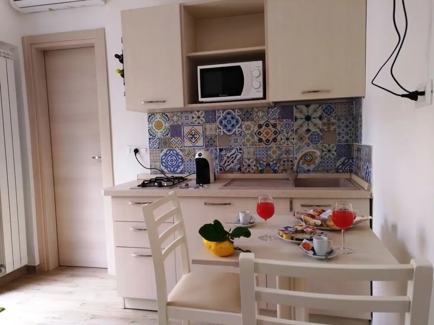 Lemons & Sun Apartment