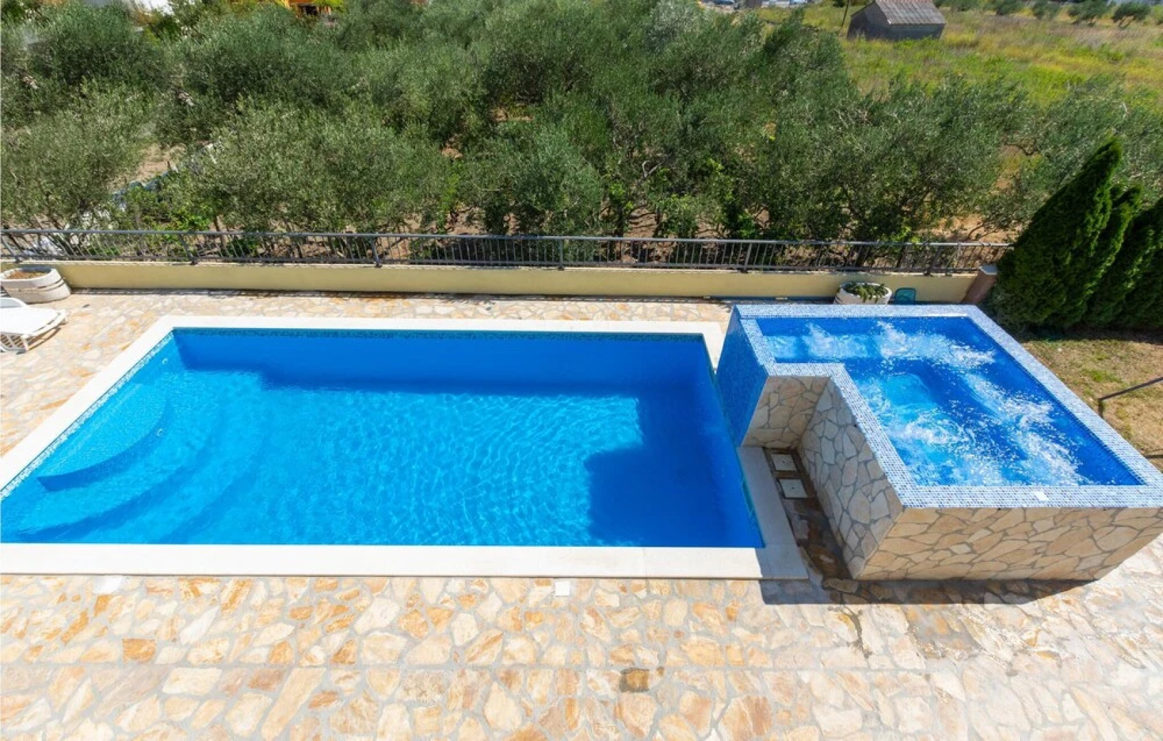 Beautiful Home in Kastel Stari With Wifi and 7 Bedrooms