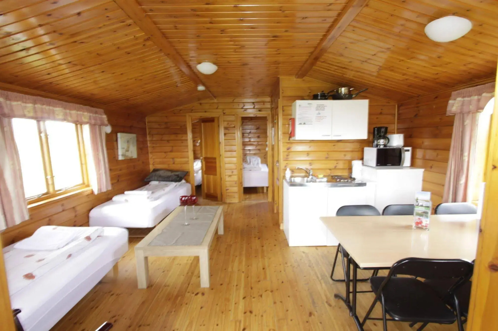 Hellisholar Cottages