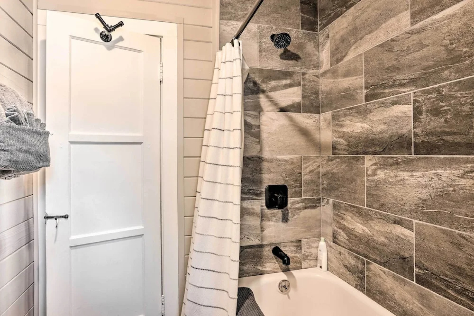 Curly Cabin - 1964 by Big Bear Vacations