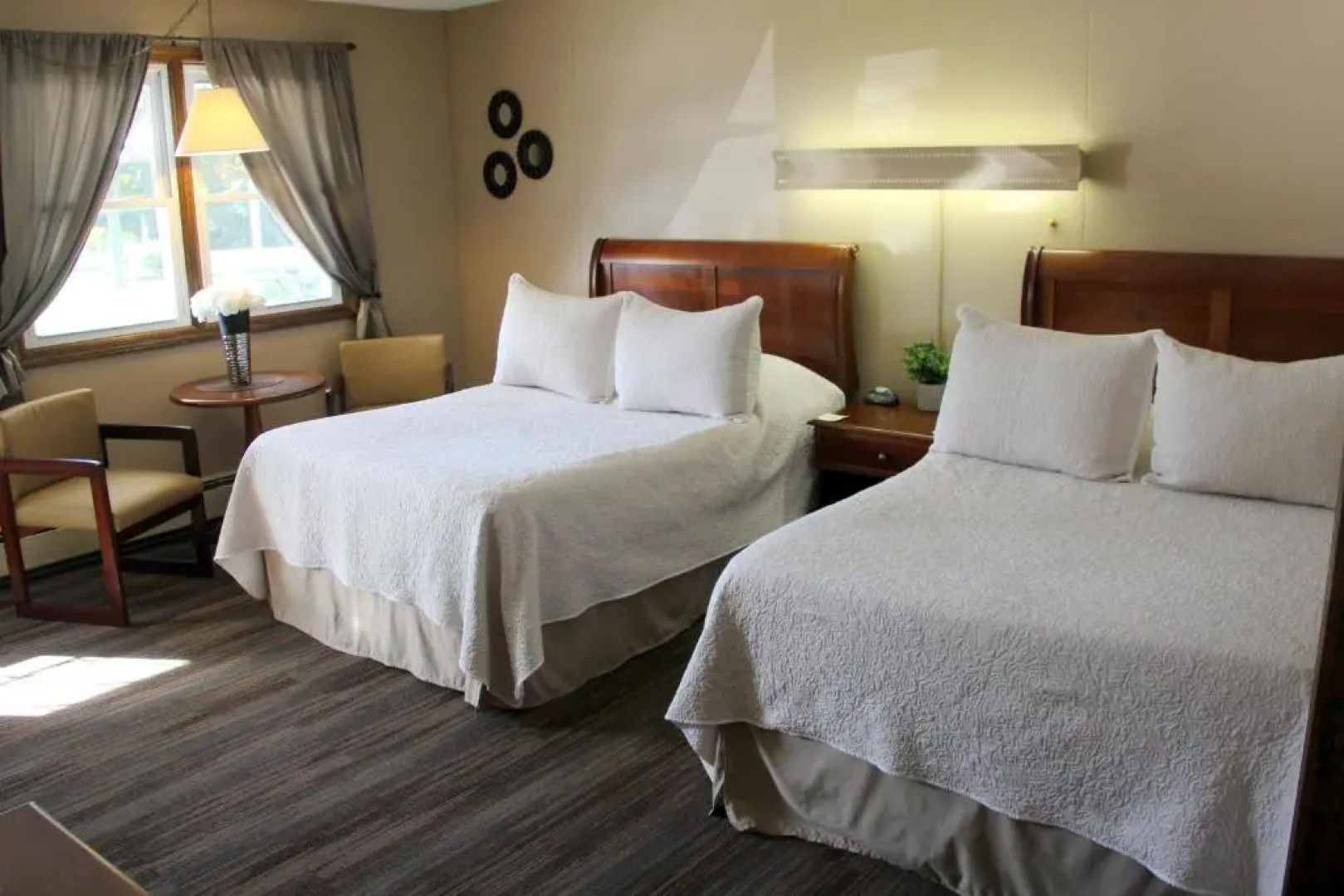 All Seasons Inn Corp