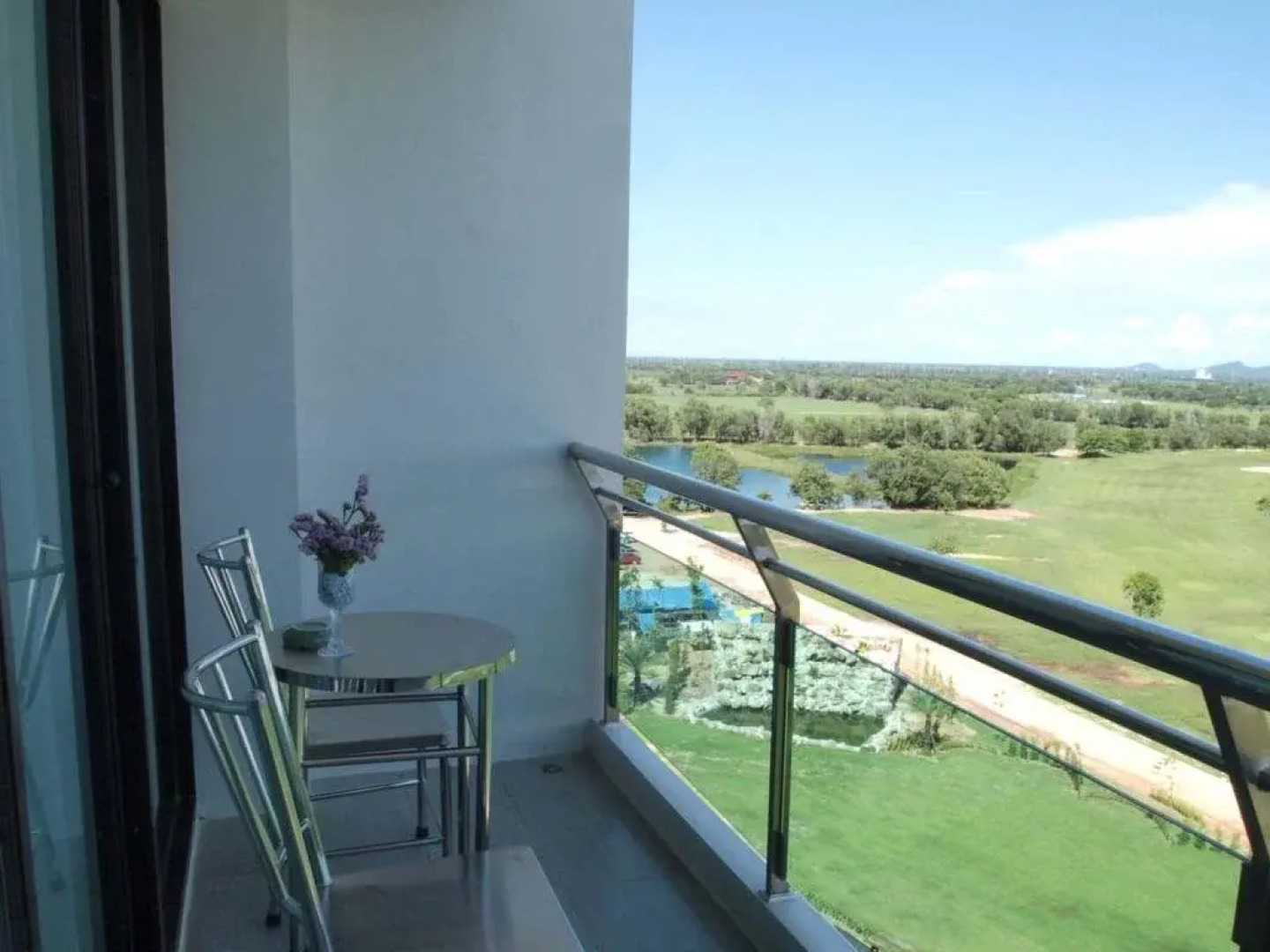 Sunrise Lagoon Hotel And Golf