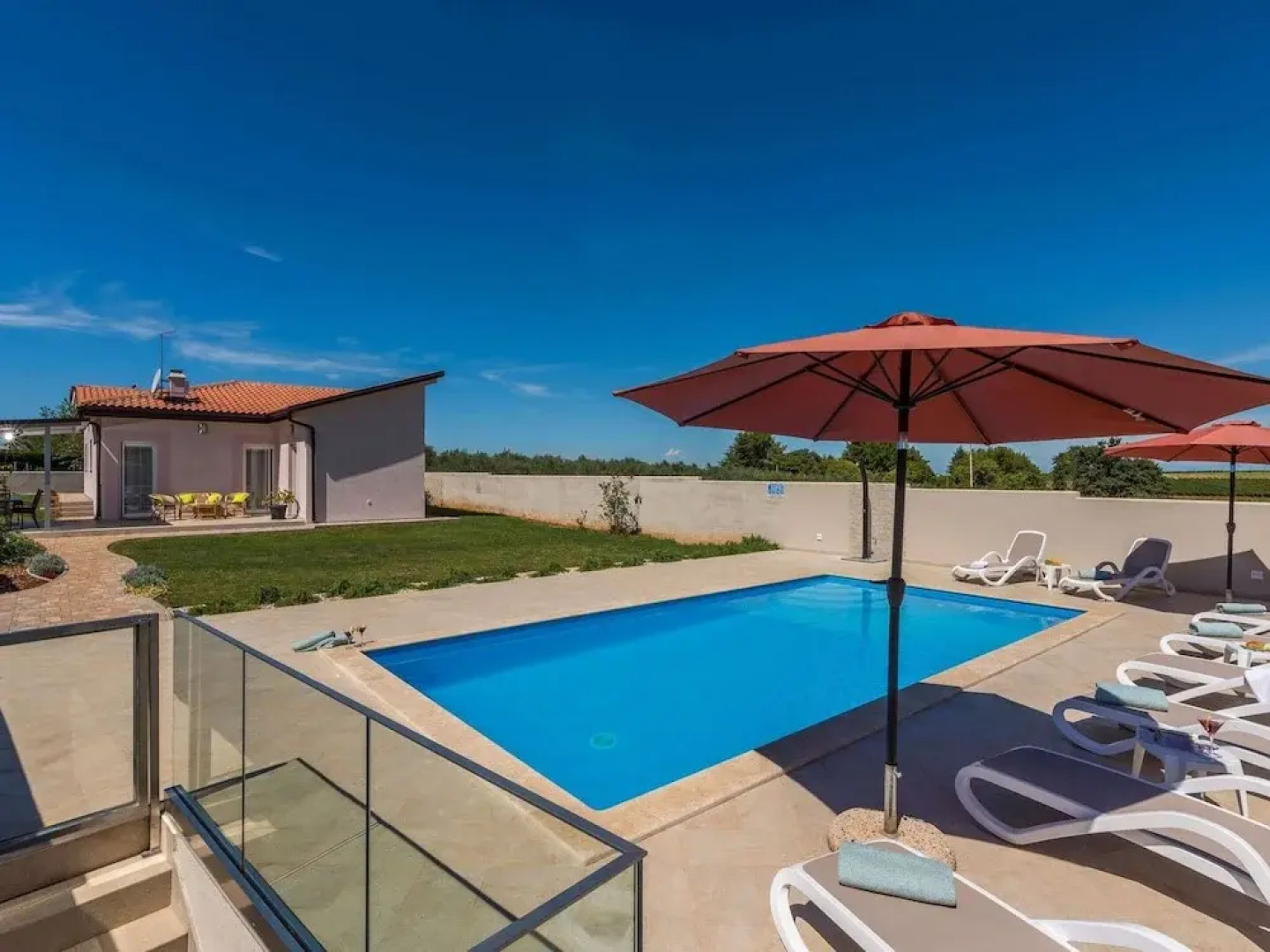 Villa in Novigrad With Private Pool