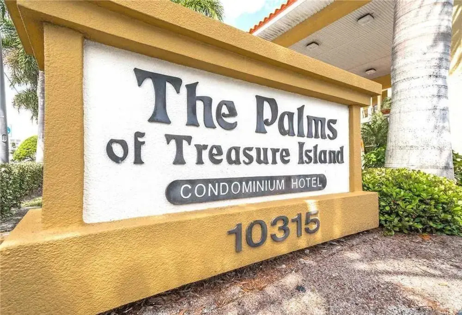 210 - Palms of Treasure Island