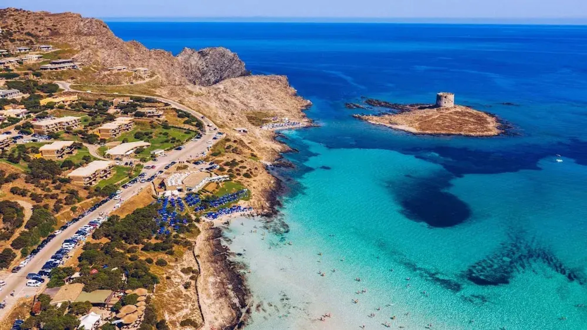 Hotel on the promenade of Stintino