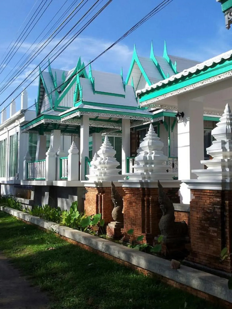 Samroiyod Beach Resort