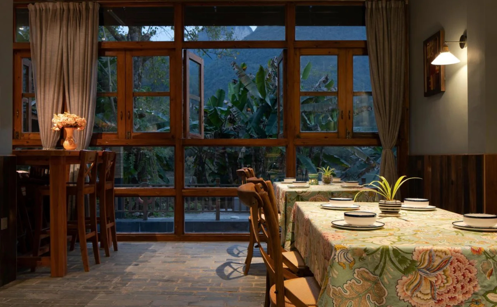 Yangshuo Moondance Hotel