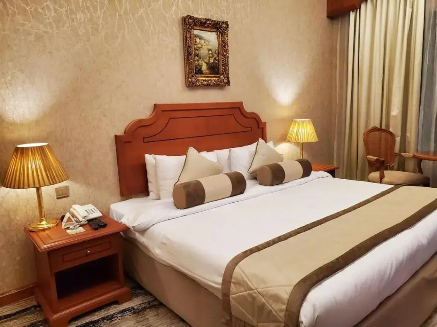 Royal Concorde Hotel & Suite