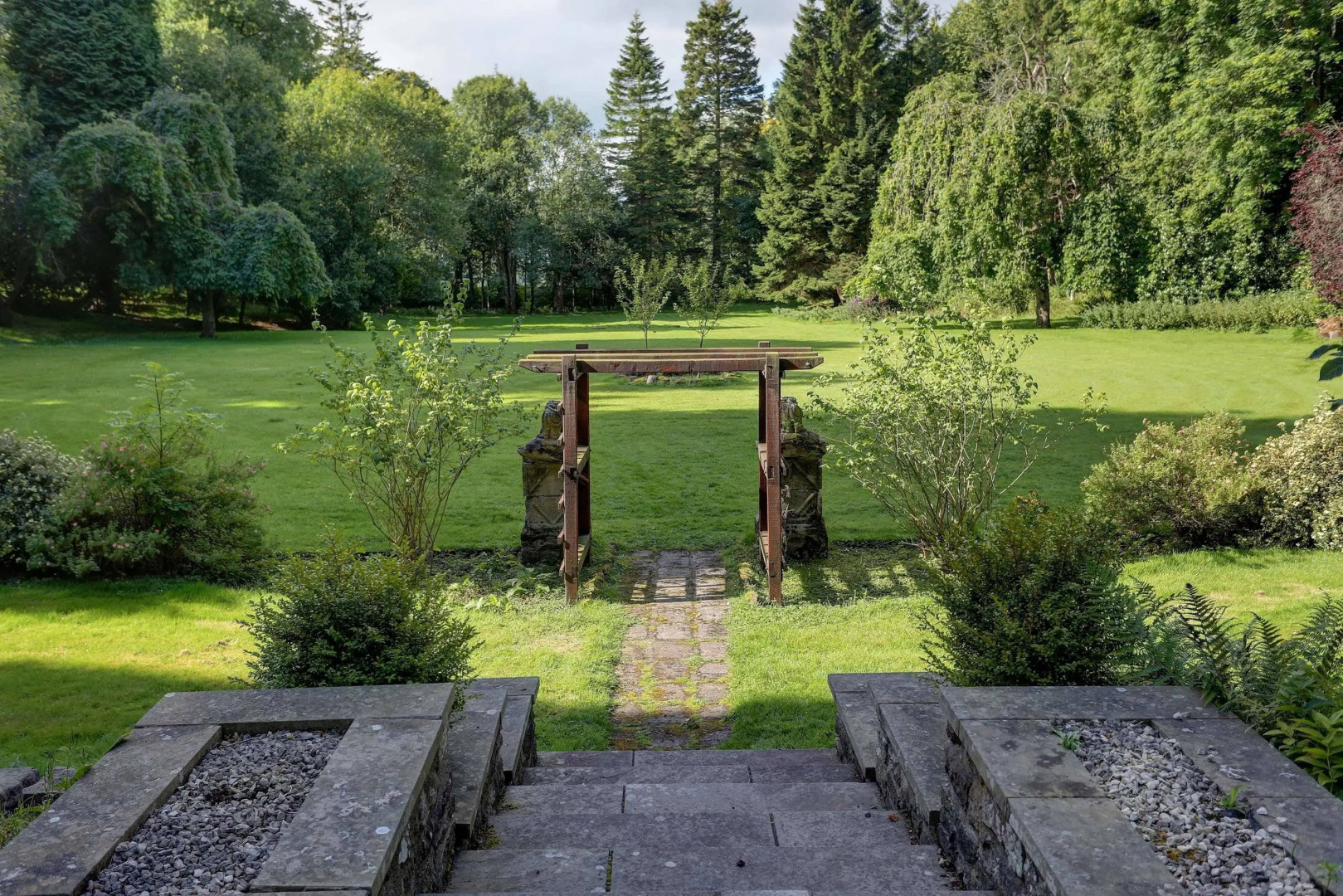 Cartland Bridge Hotel