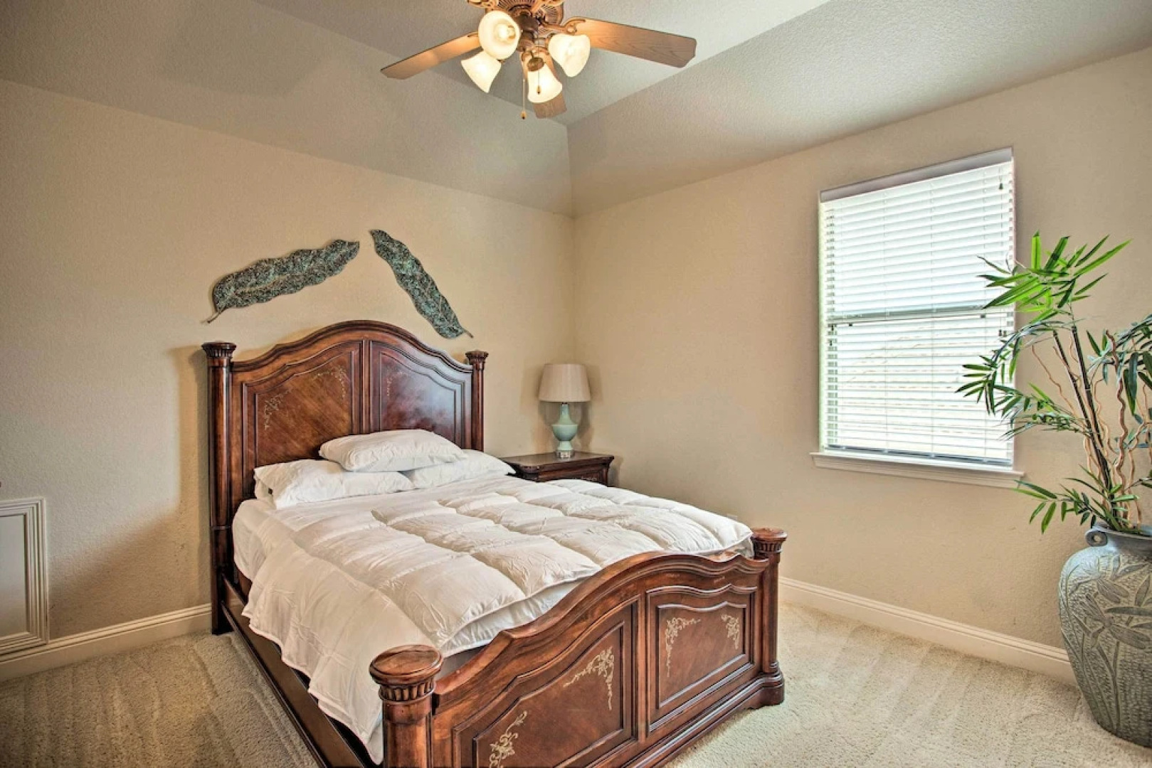 4 Mi to Grapevine Lake: Texas Home w/ Media Room