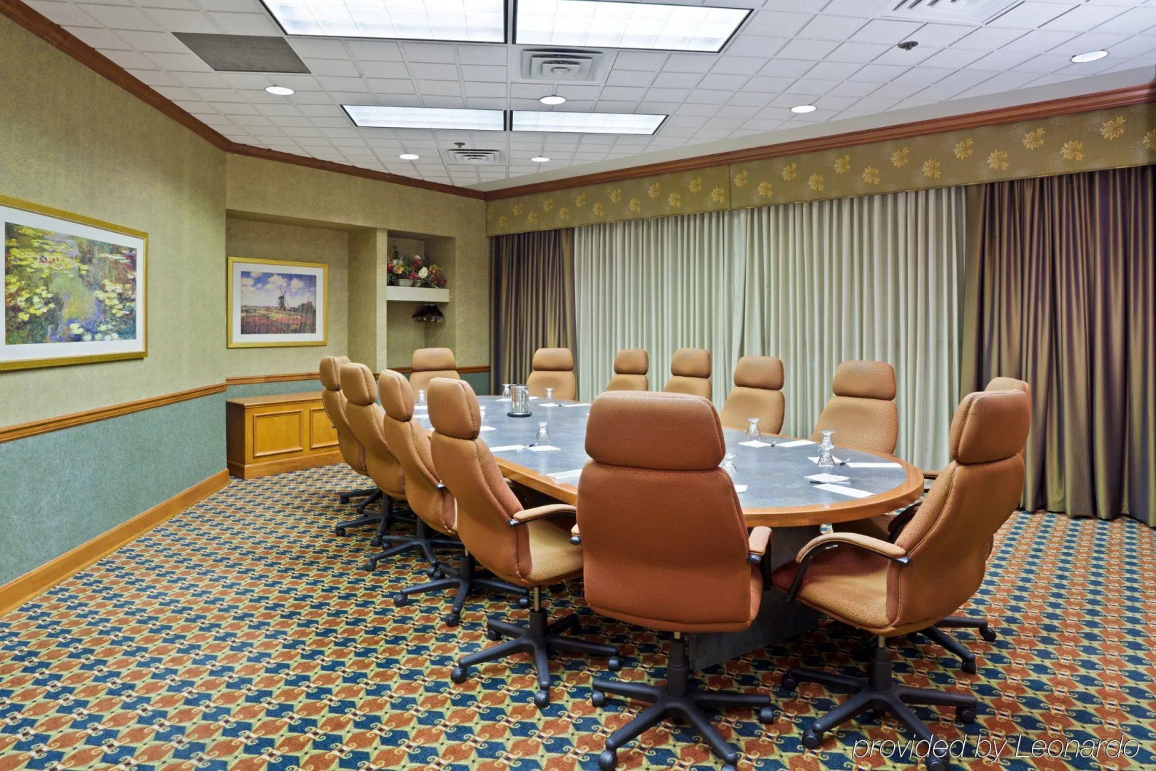 DoubleTree by Hilton Lansing