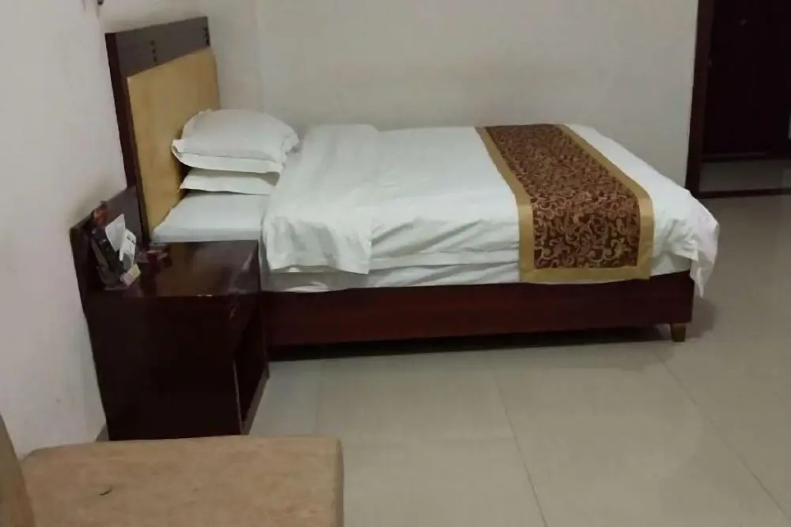 Ronghui Buinsess Hotel