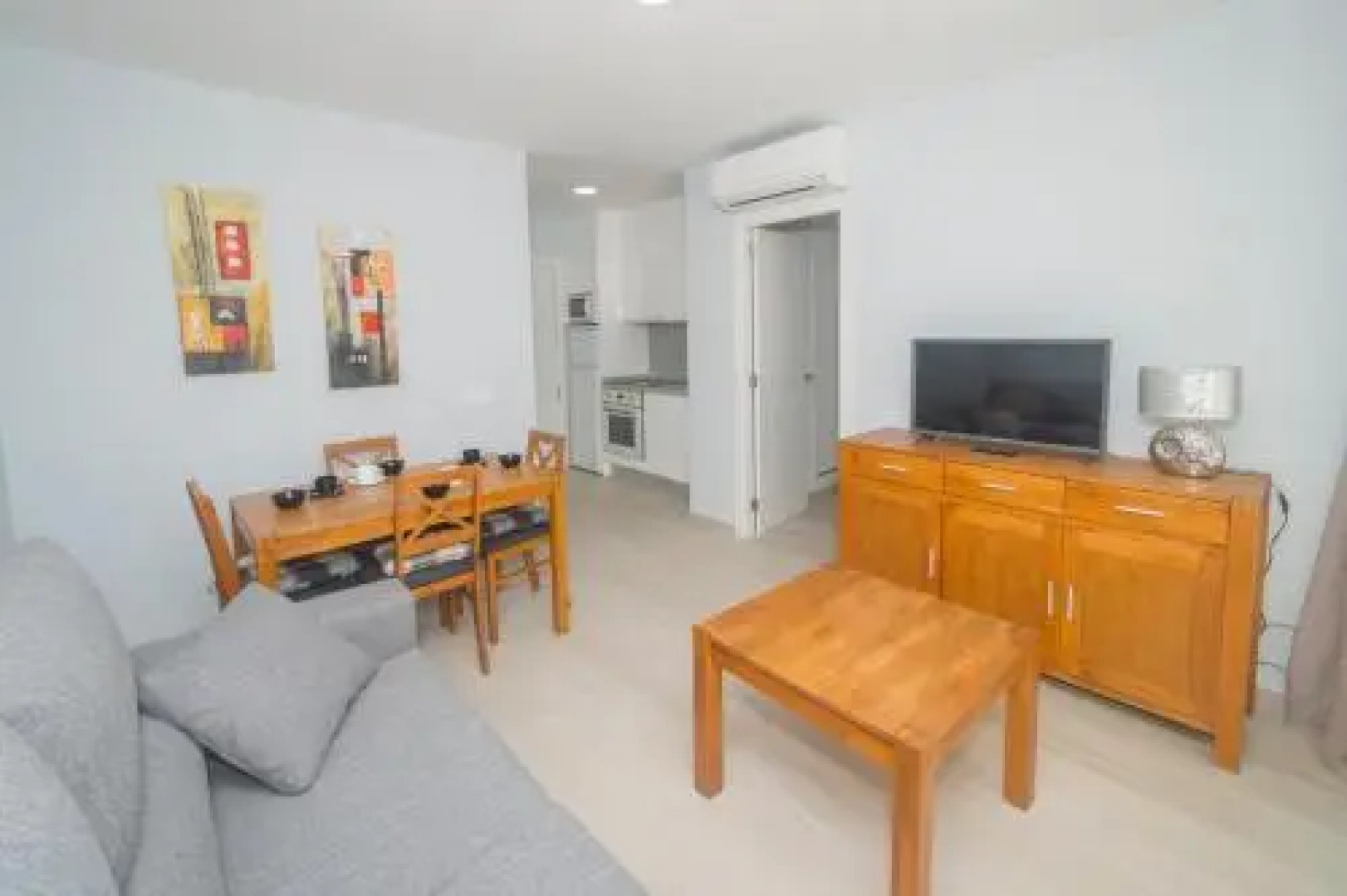 36 Avenida Juan Carlos I