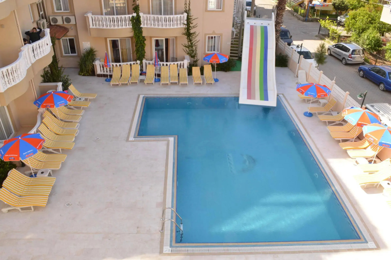 Isla Apartments