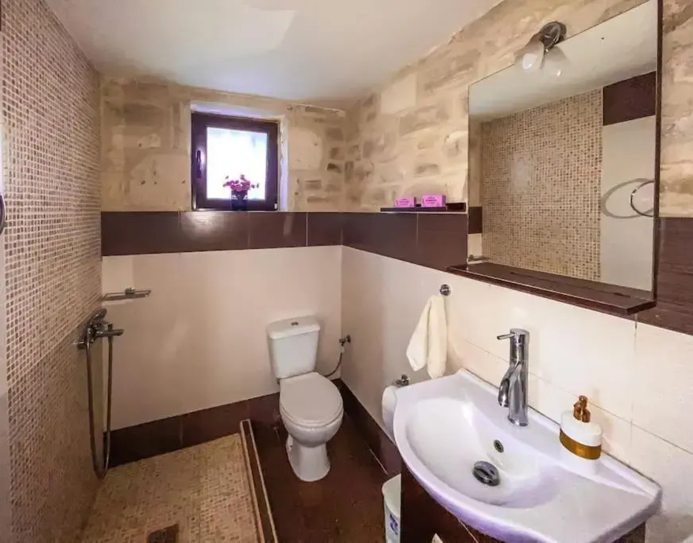 Olive Land - Γη Της Ελιας / Stone Villa.