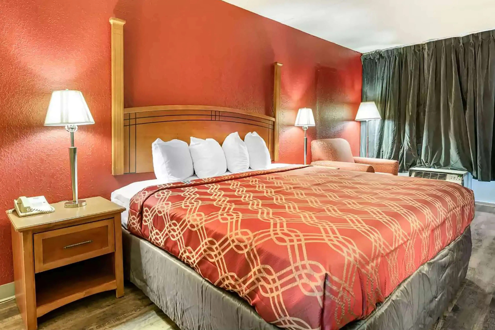 Super 8 by Wyndham Perrysburg/Toledo