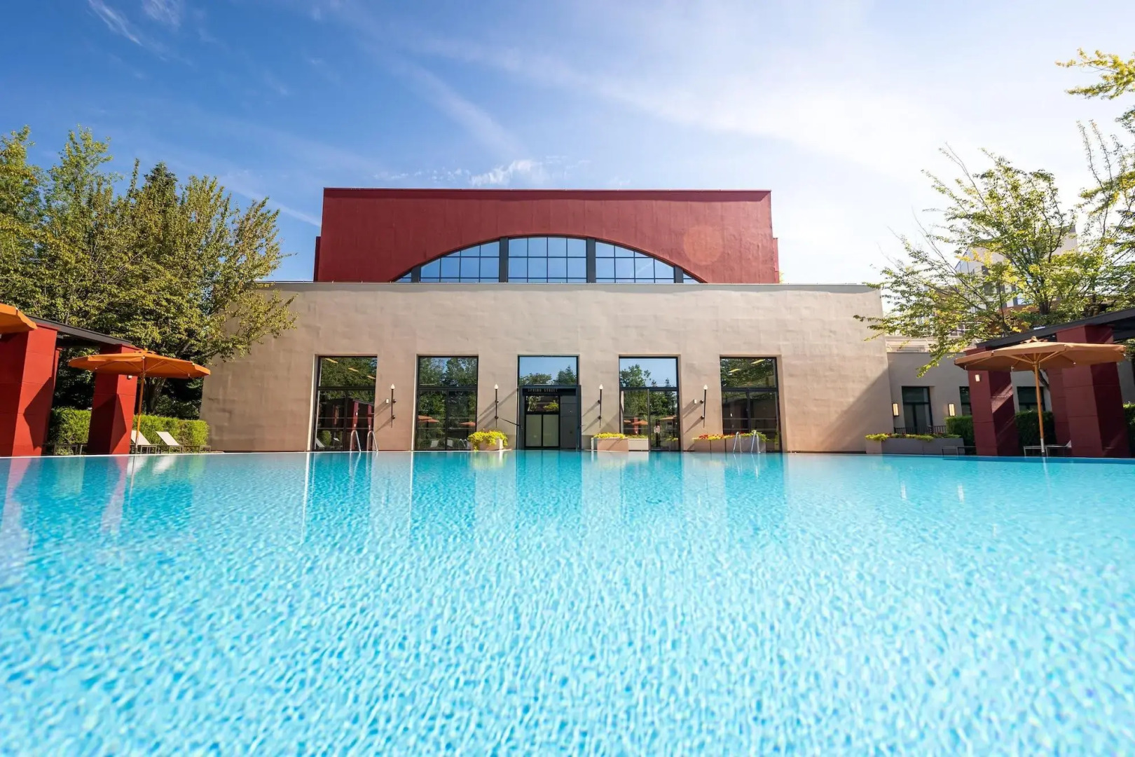 Disney's Hotel New York - The Art of Marvel