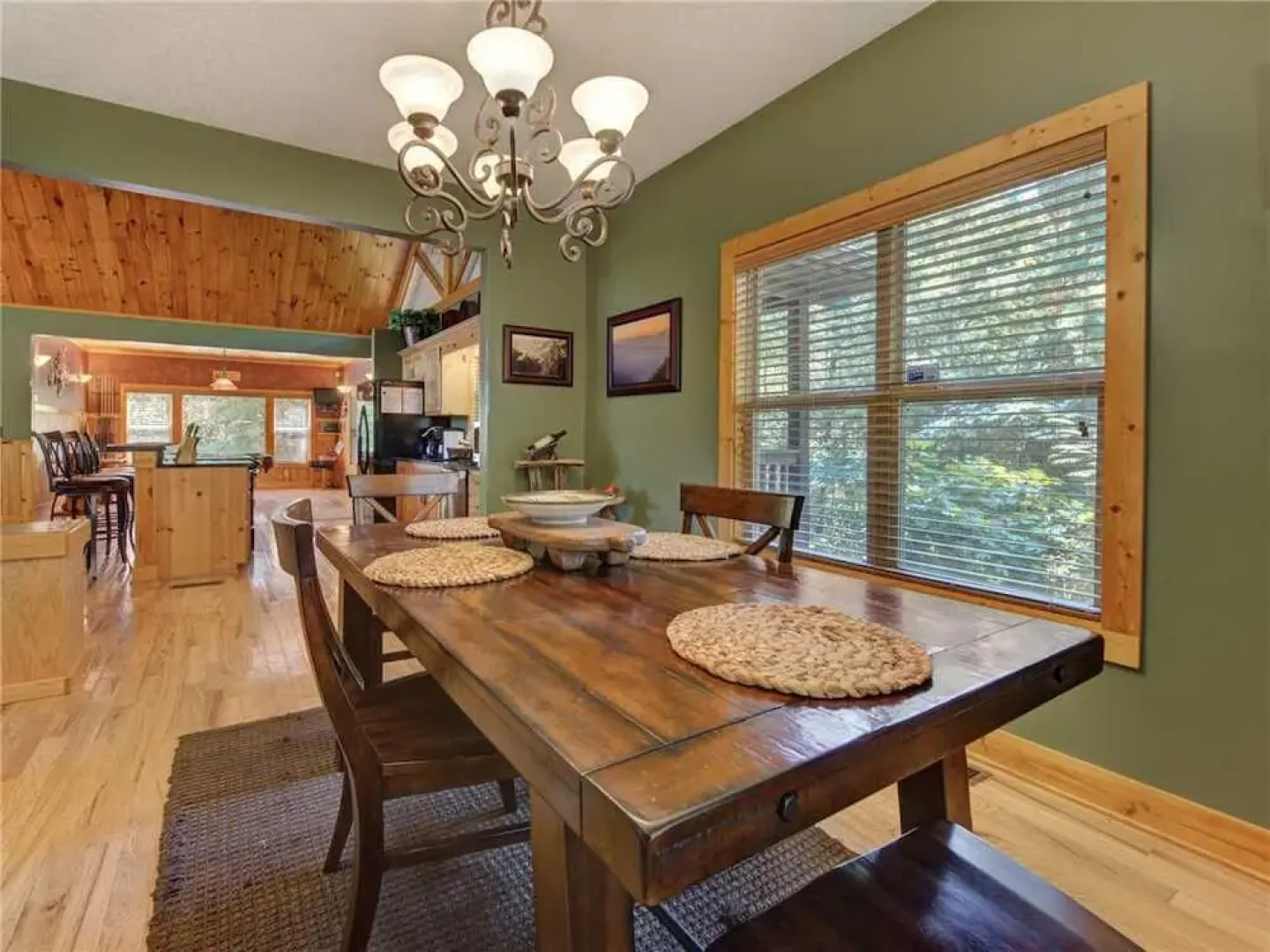 Riversound Romance 2 Bedroom Home with Hot Tub