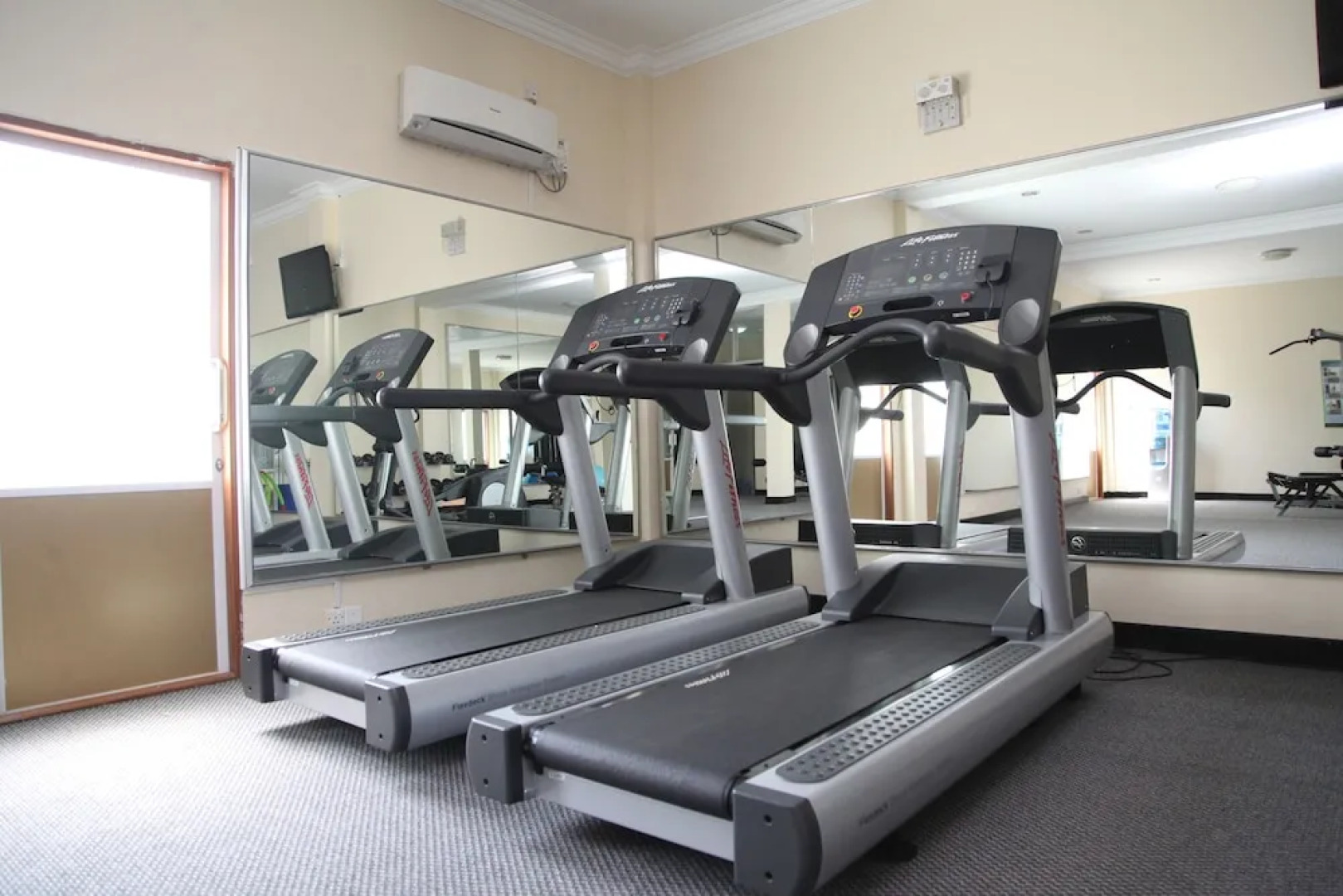 Mingalar Thiri Hotel