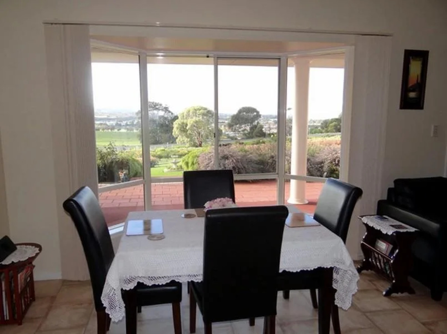 Close Encounters Bed and Breakfast