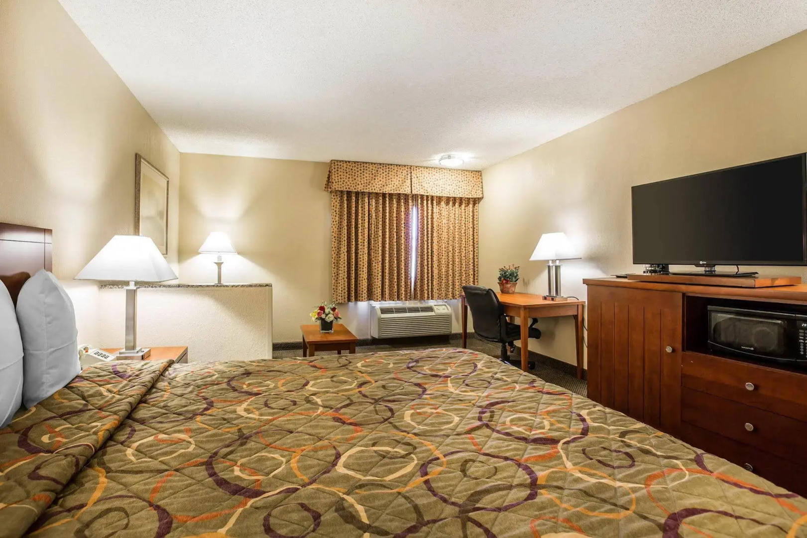 California Inn and Suites Bakersfield