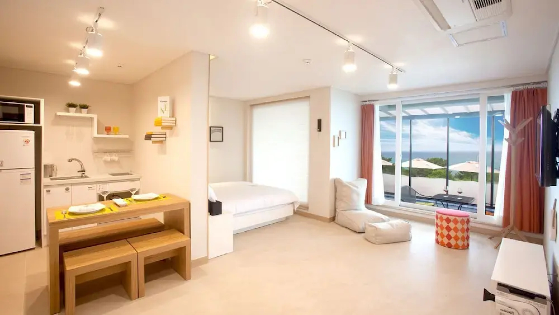 THEMARINE poolvilla&spa