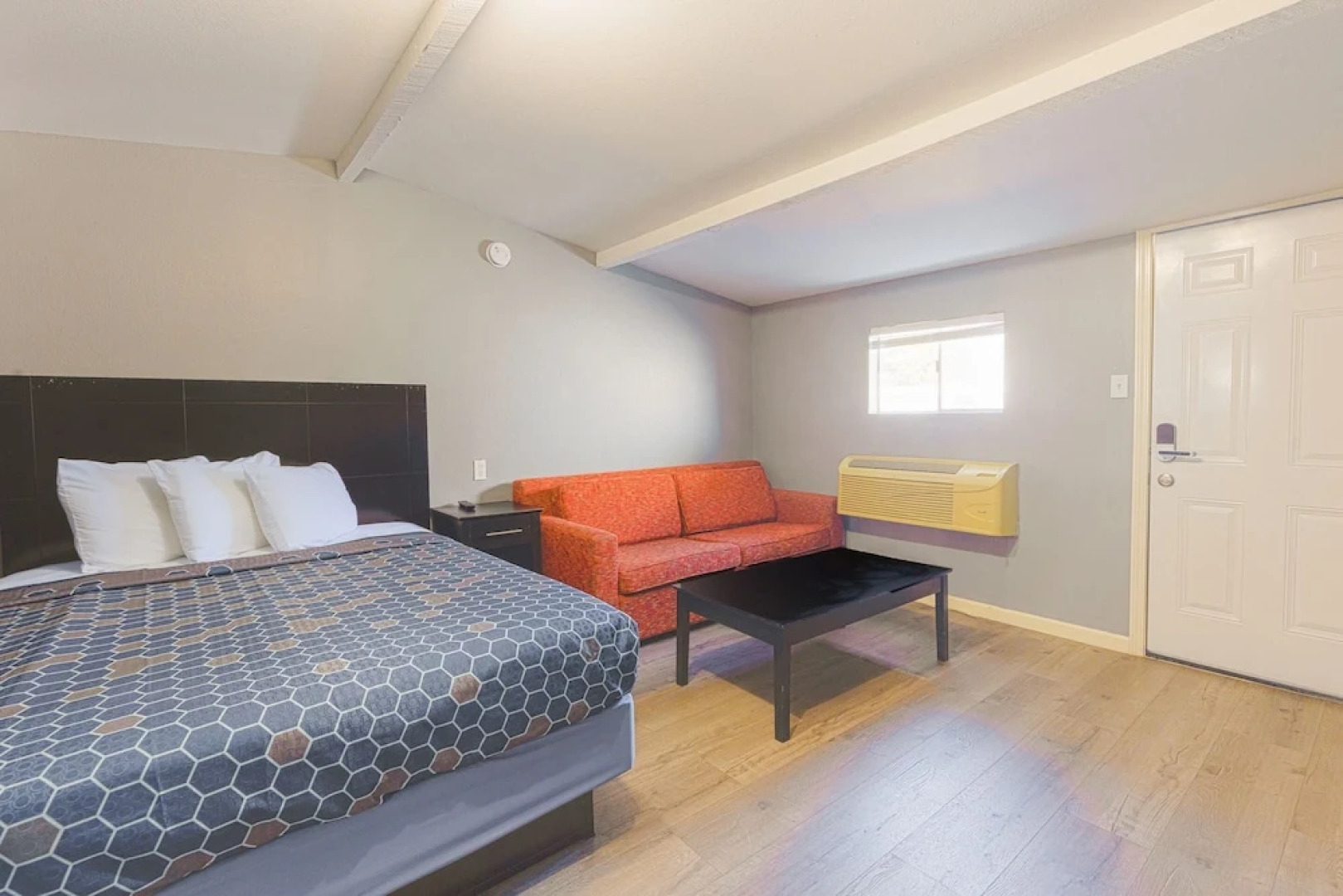 Sands Inn by OYO Winnie