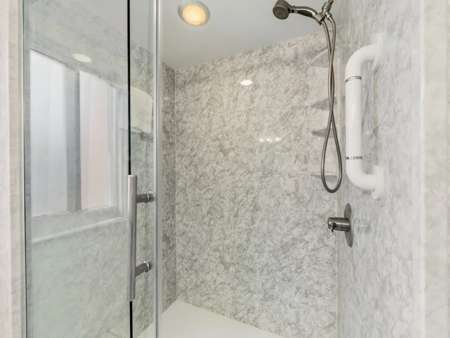 Beach Cottages ll Unit 2106 by Vtrips