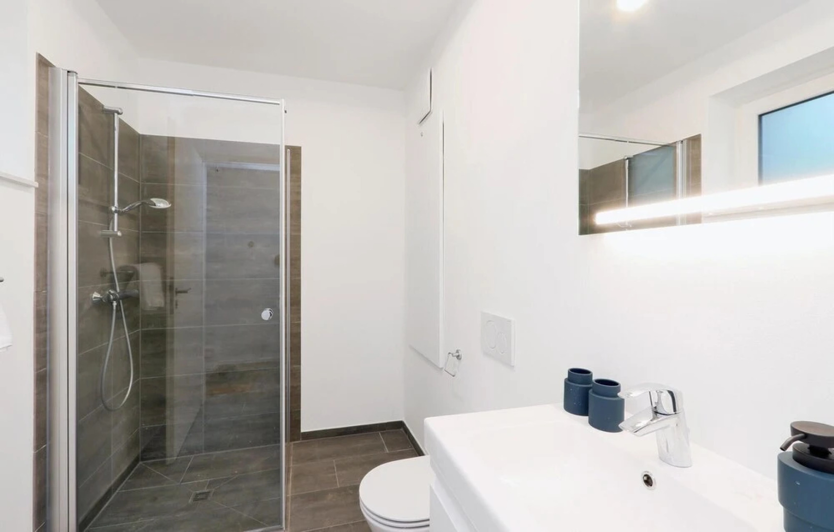 Awesome Apartment in Lembruch/dümmer See With 2 Bedrooms, Wifi and Indoor Swimming Pool