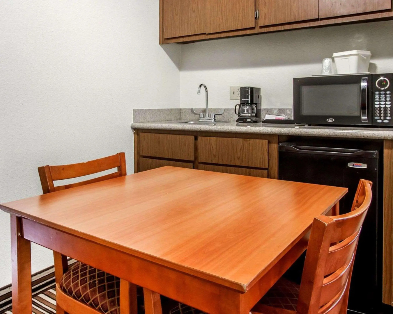 Comfort Suites Tucson near Sabino Canyon