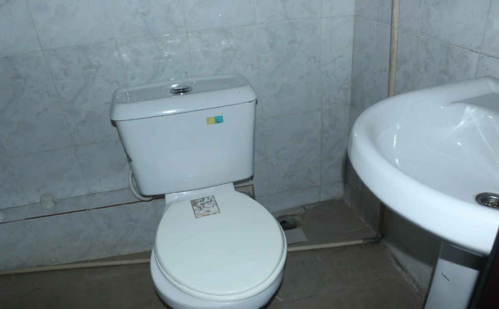 Grand Decent Hotel and Suites