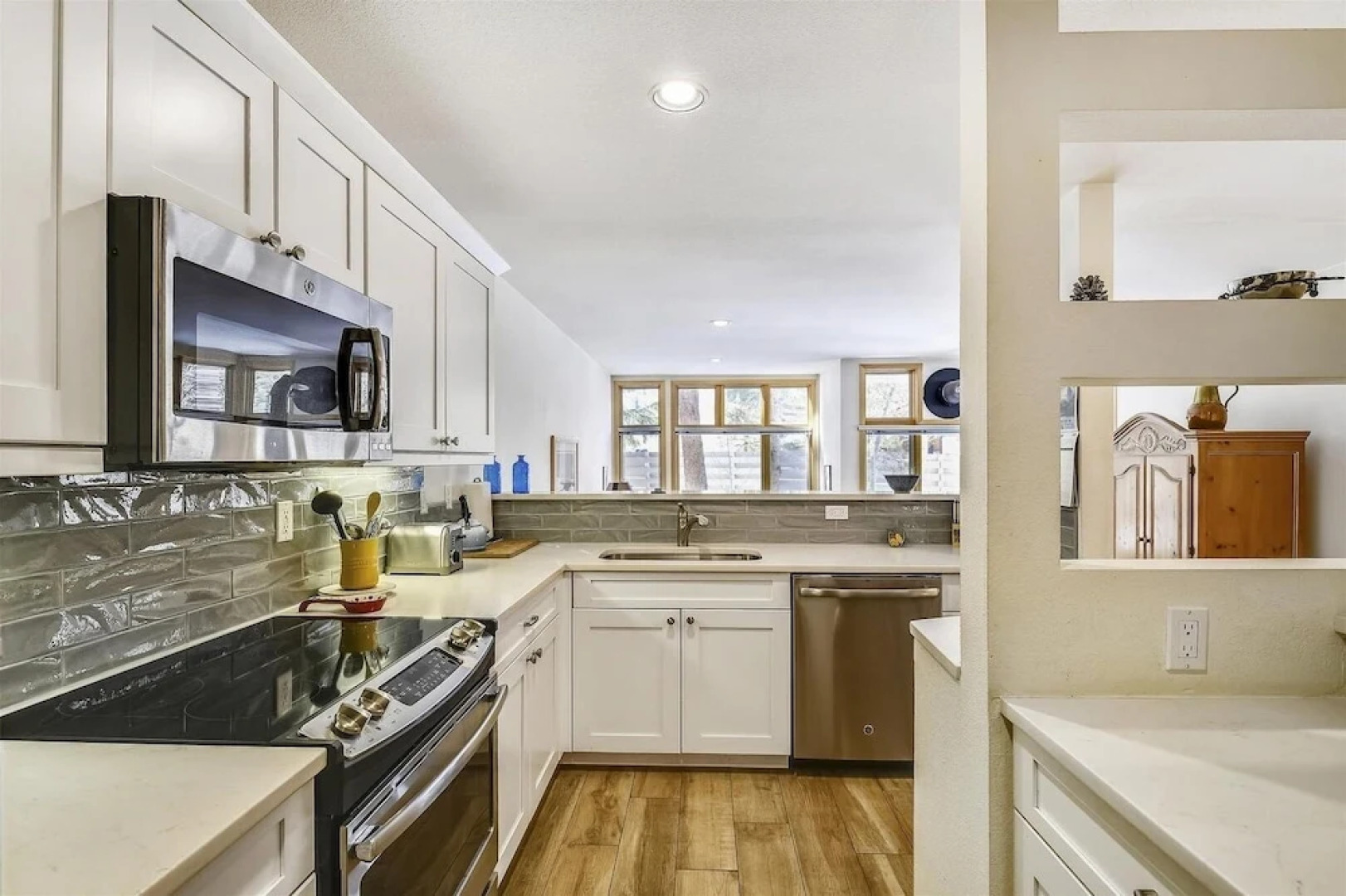 River Glen  106c 2 Bedroom Condo by RedAwning