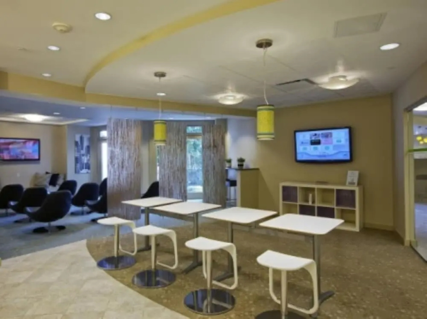 Global Luxury Suites at Broad Street