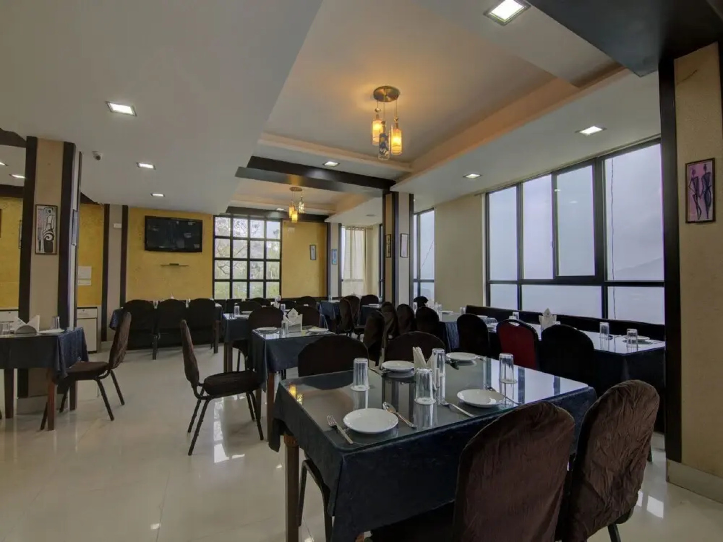 Crown De La Cruz Residency