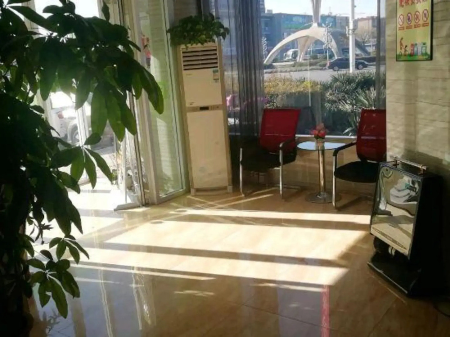 Yicheng Chain Hotel Feicheng Bus Station