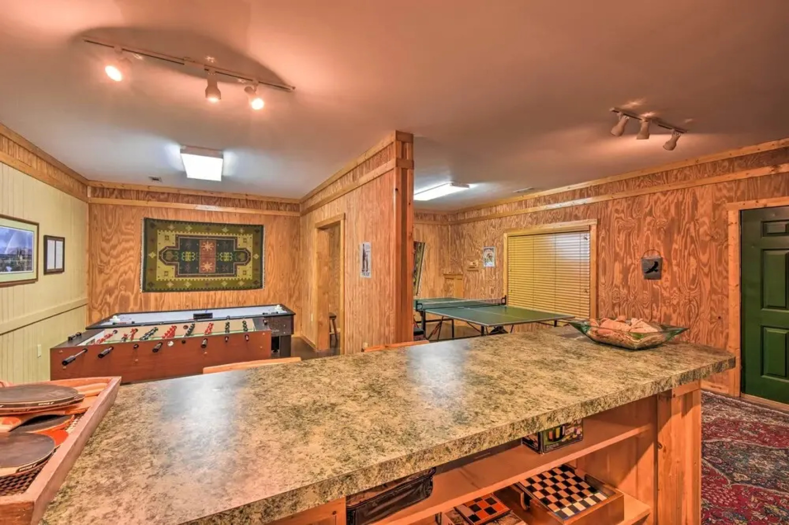 Rustic Cabin w/ Hot Tub: 2 Mi to Unicoi State Park