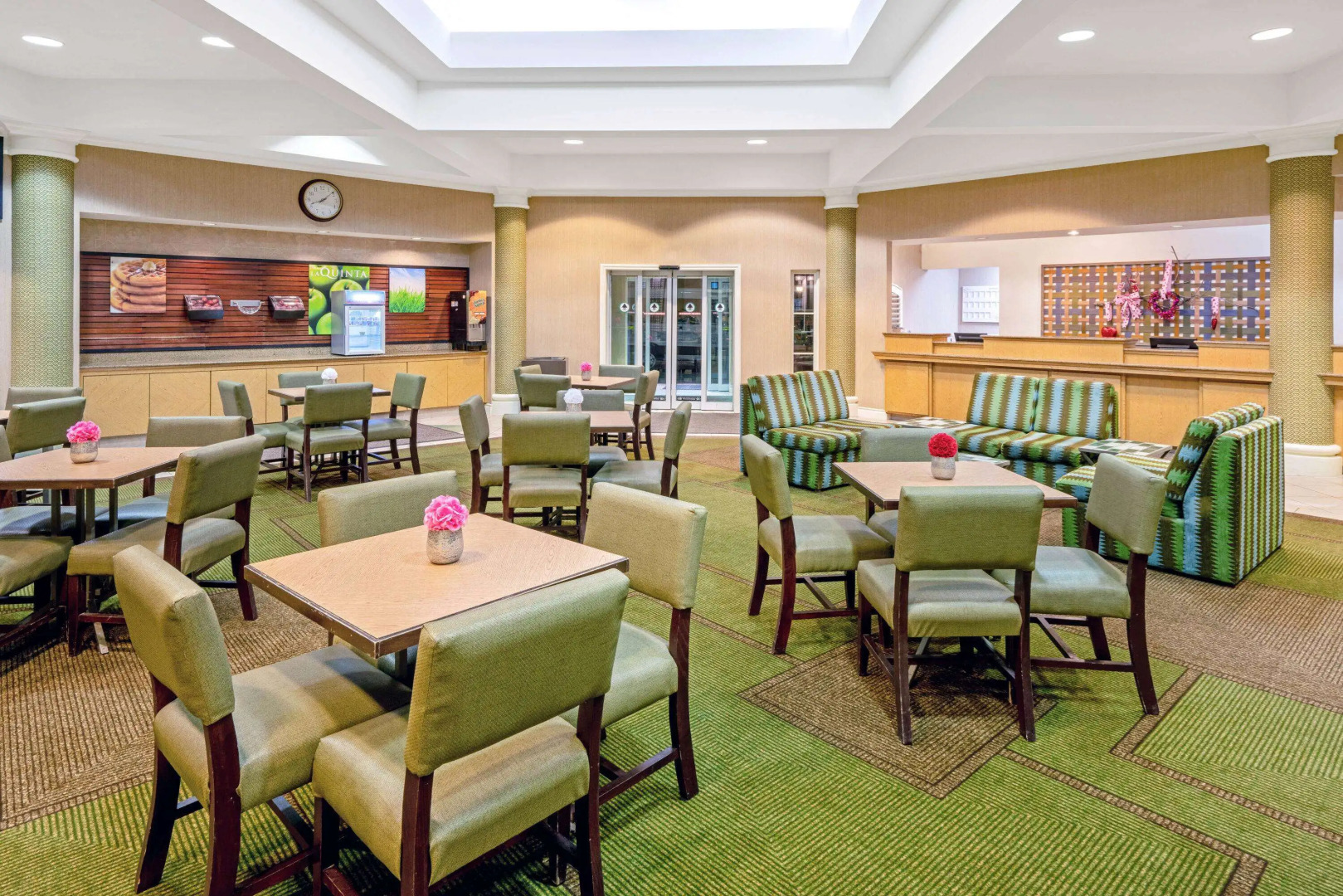 La Quinta Inn & Suites by Wyndham Salt Lake City Airport