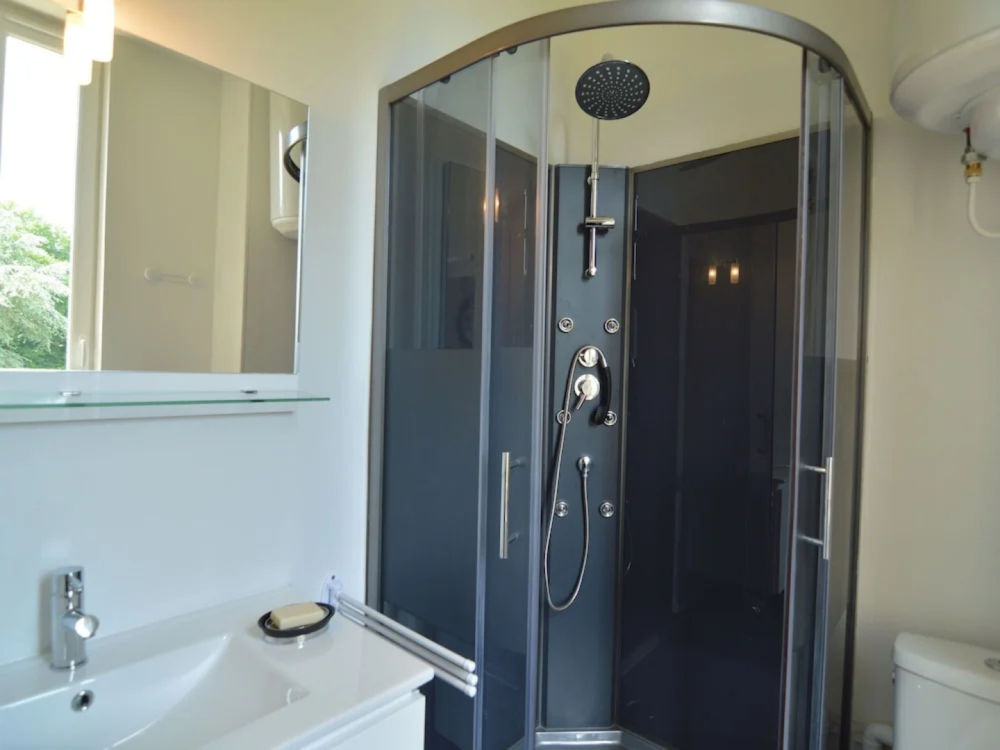 Lovely Mansion With Pond in Champvert