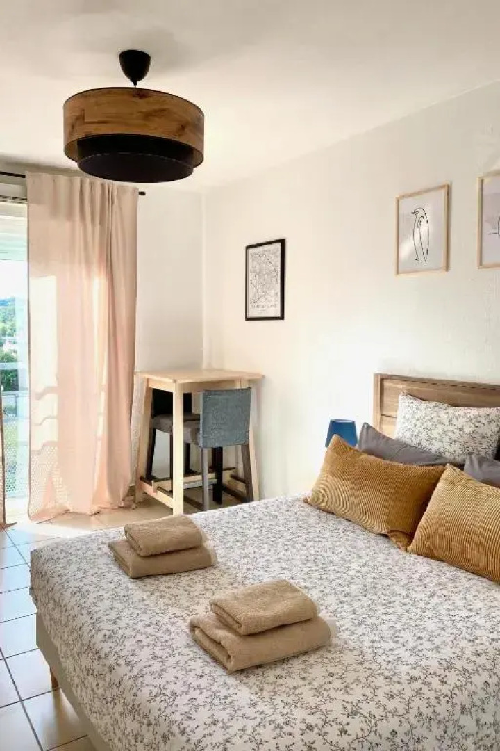 Appartement en face Hopital Nord