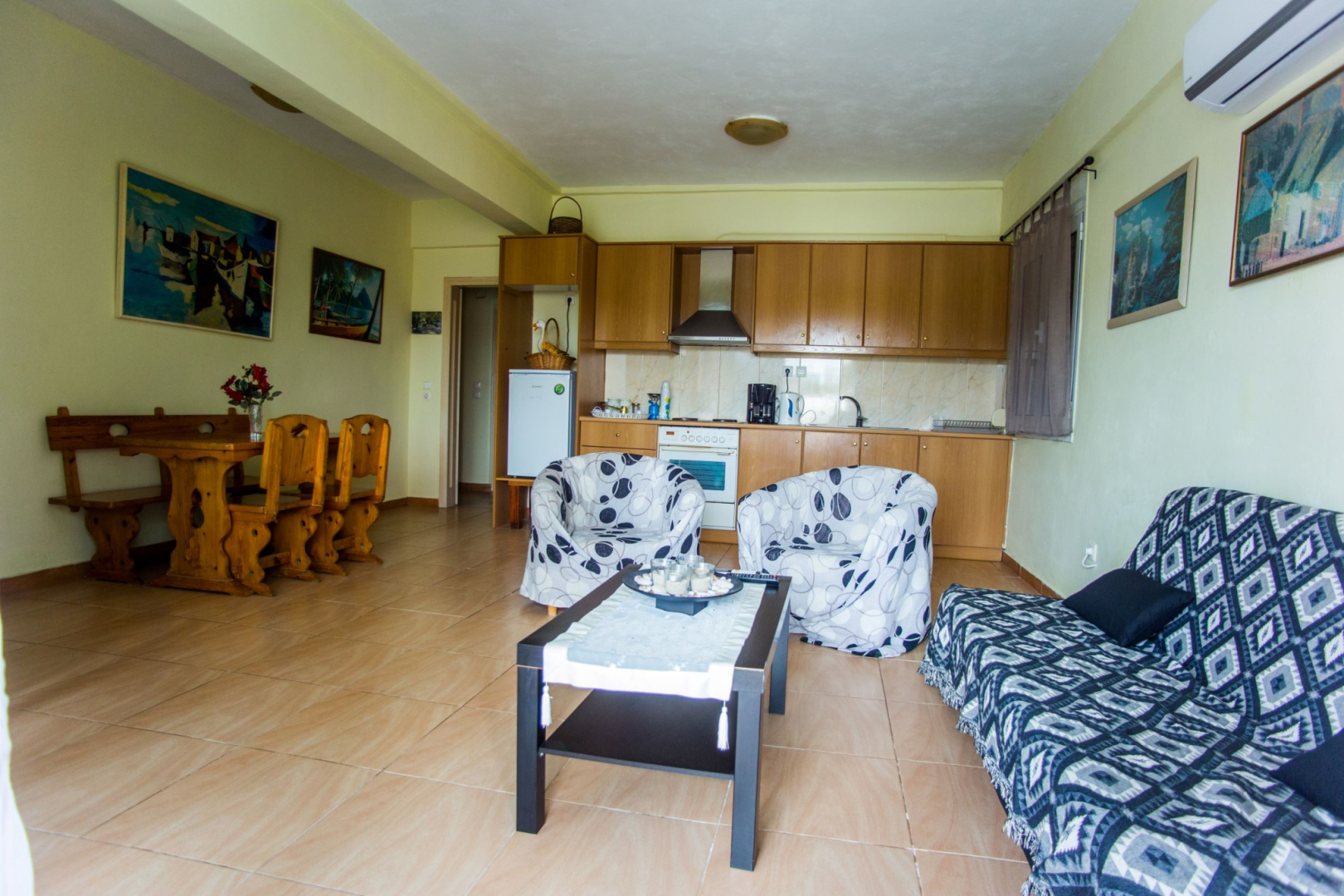 D2-George Apartments by the Sea and Airport