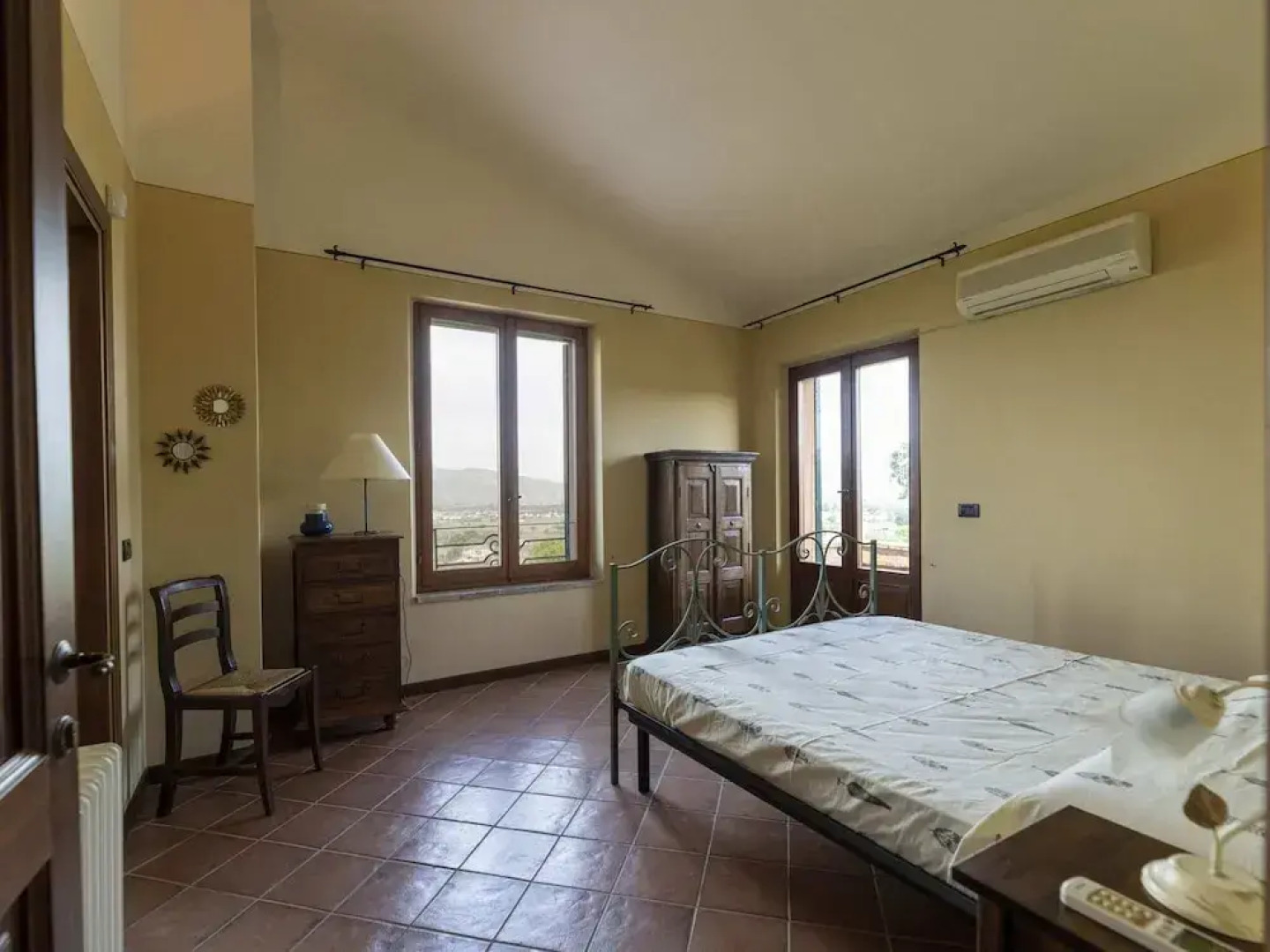 Classic Villa for Family With Pets
