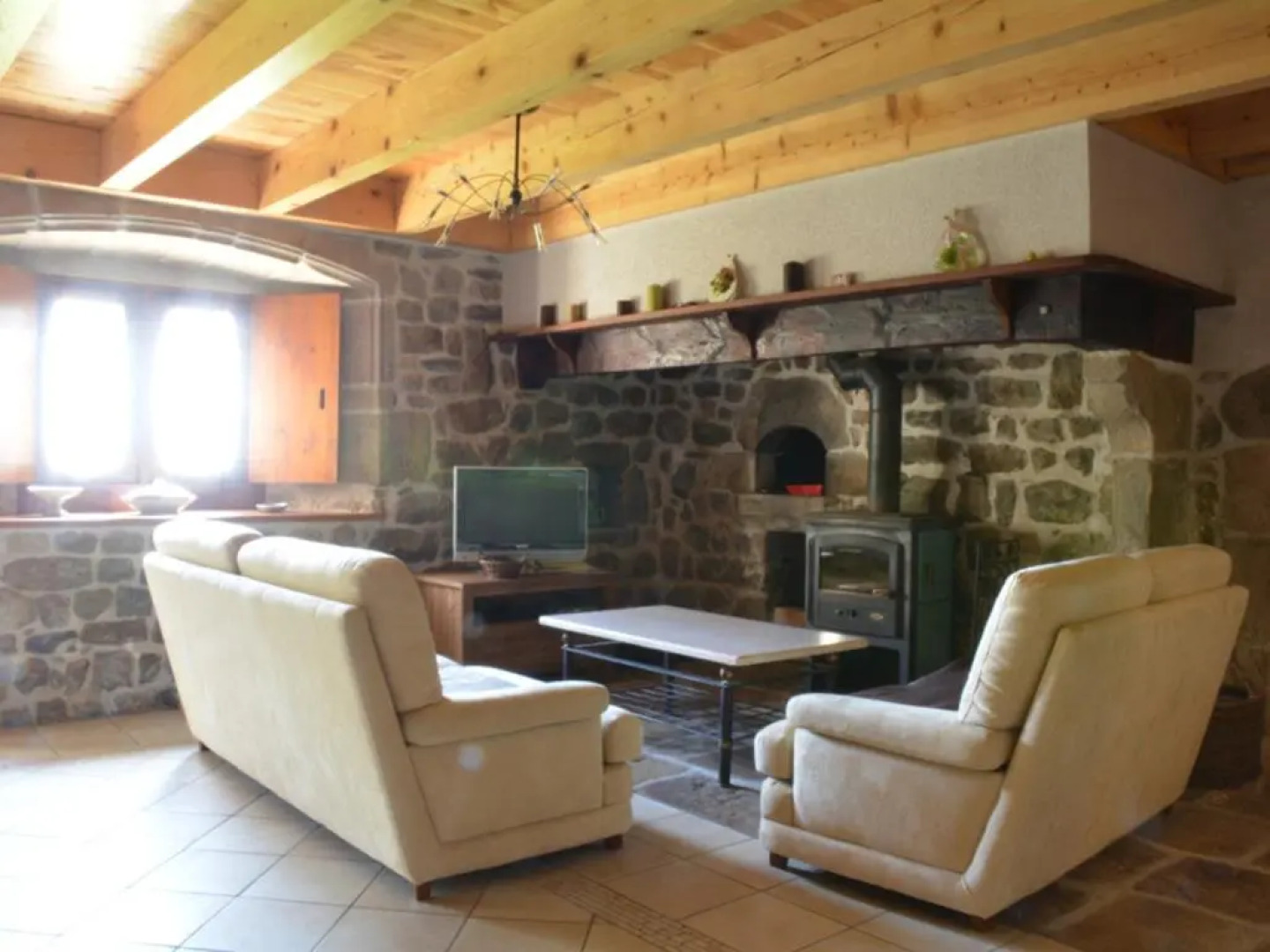 Gîte Montarcher, 4 pièces, 6 personnes - FR-1-496-11