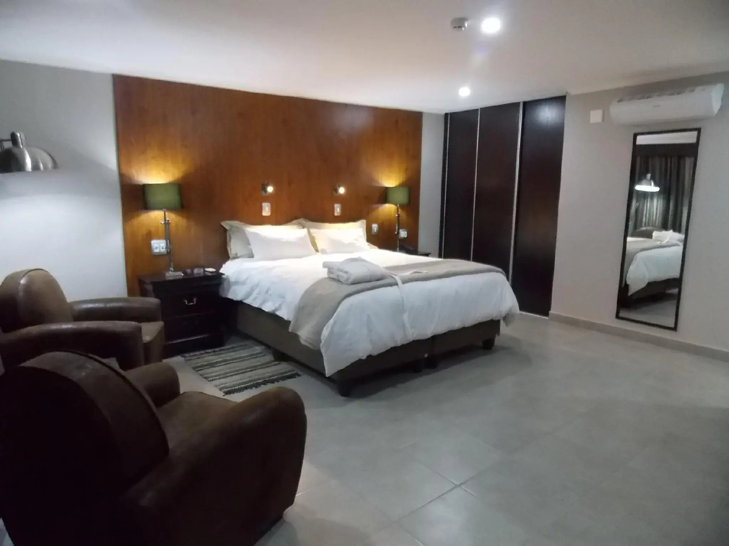 Route 511 Guest House