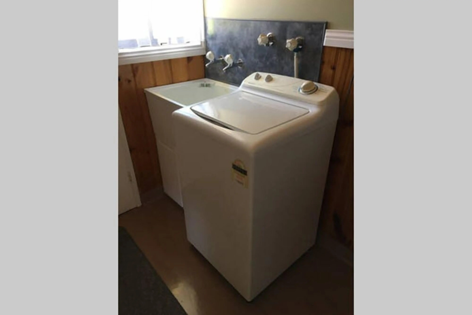 Kellraine Holiday Units