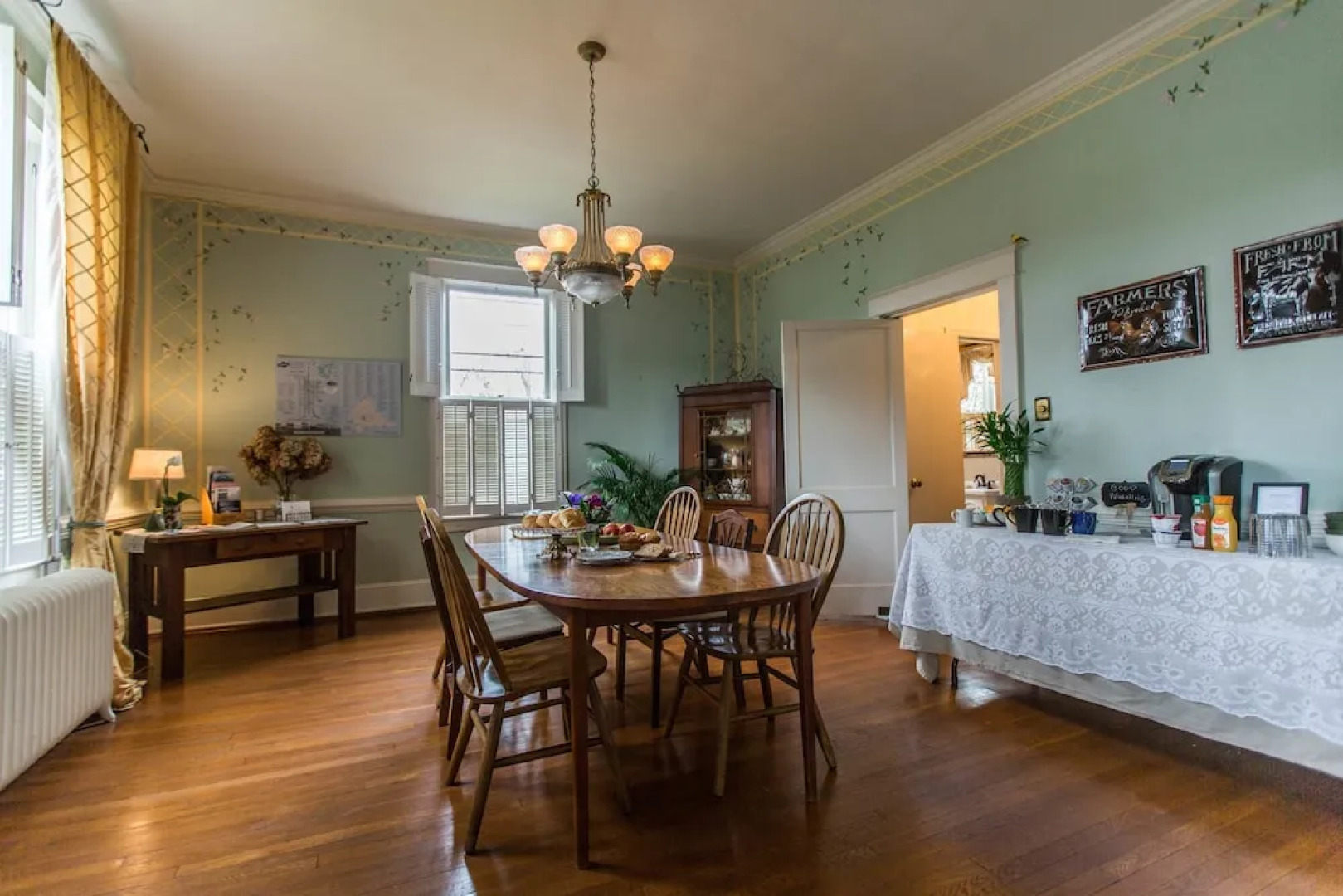 Garden Oasis Near Downtown