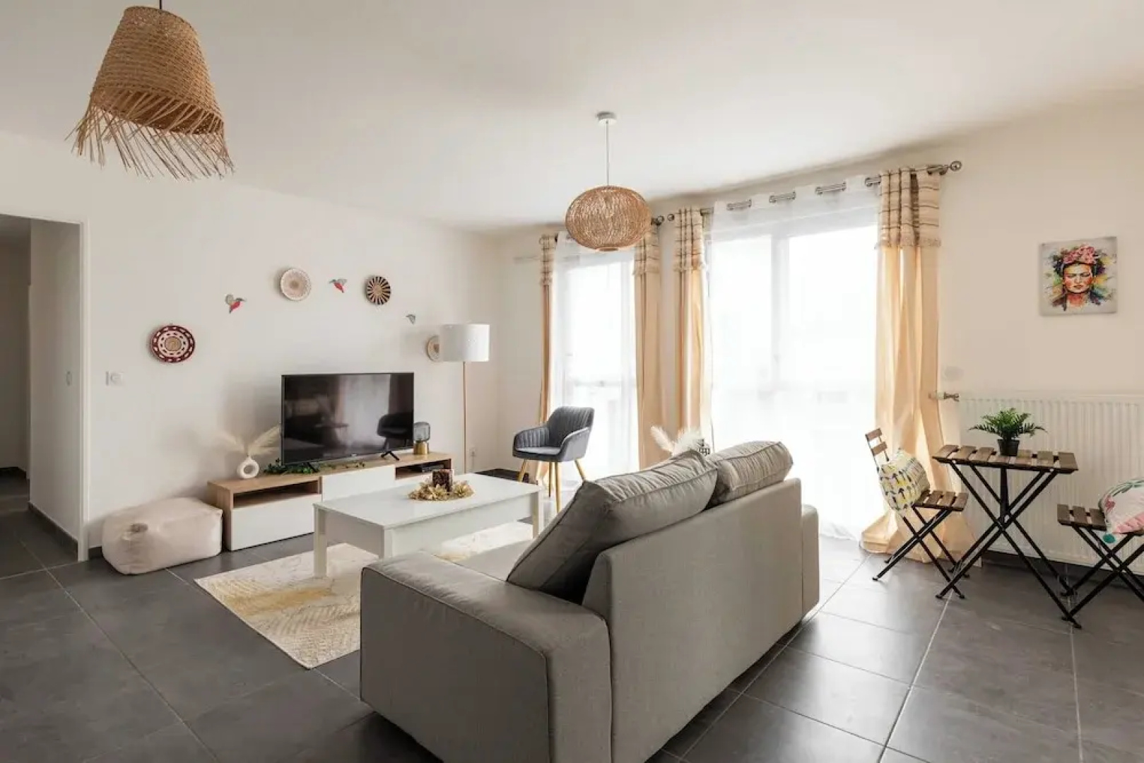 Charming Apartment 2br/4p - Near to Lyon
