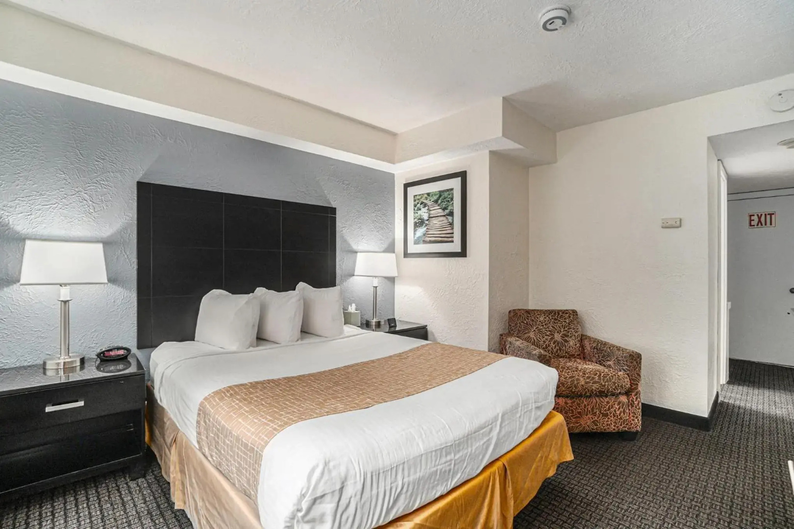 Travelodge by Wyndham Traverse City MI